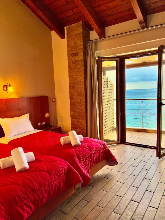 Entheon Rooms Marathopoli Bagian luar foto